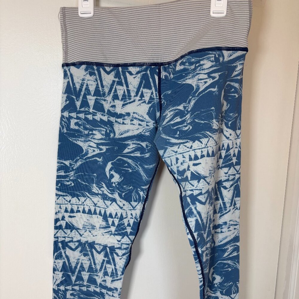 ✨ Vuori Women’s Cropped Leggings – Size Small